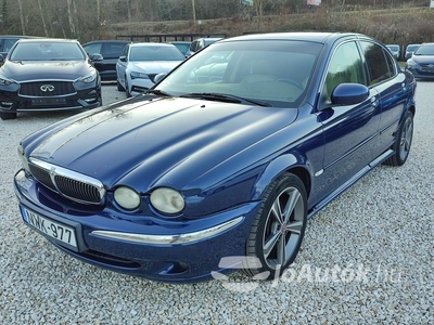 JAGUAR X-Type