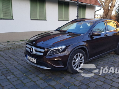 MERCEDES-BENZ GLA-osztály