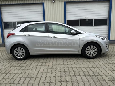 HYUNDAI I30 1.4i Easy Life Kitűnő Állapot-110.000km!Szervizkönyv!