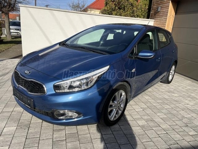 KIA CEE'D 1.4 CVVT EX Prémium Szervizkönyv! Friss műszaki!