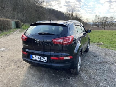 KIA SPORTAGE SLS 2.0 BENZIN MEGBÍZHATÓ TÉLI / NYÁRI GARNITURA !!!