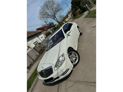 MERCEDES-BENZ S 550