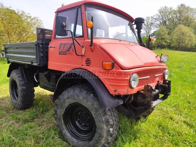 MERCEDES-BENZ Unimog