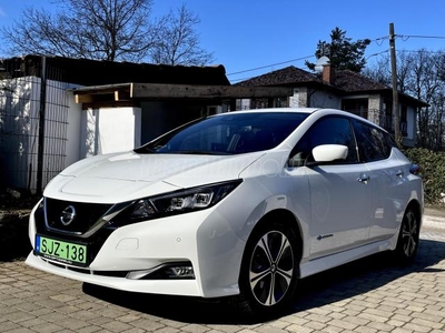 NISSAN LEAF Tekna 40kWh (Automata) Magasan felszerelt/Végig vezetett szerviz/