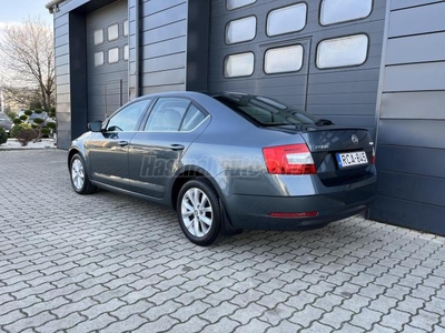 SKODA OCTAVIA 1.5 TSI ACT Style DSG SZERVIZKÖNYV / 1.TULAJ / MAGYARORSZÁG-i / ÜLÉSFŰTÉS / PDC