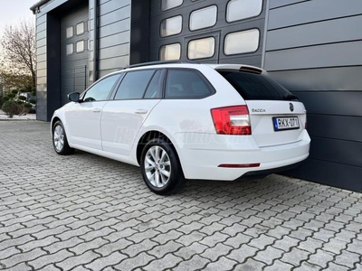 SKODA OCTAVIA Combi 1.6 CR TDI Style SZERVIZKÖNYV / 27% ÁFÁS / 1.TULAJ / MAGYARORSZÁG- i / ÜLÉSFŰTÉS