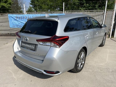 TOYOTA AURIS Touring Sports 1.8 HSD Executive TSS (Automata) Full! - Led - navi - kamera - első/hátsó radar - panorámatető - ülésfűtés