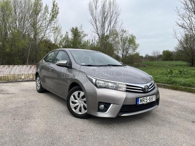 TOYOTA COROLLA Sedan 1.6 Active (Automata) M.o.-i 2 Tulajdonostól Téli-Nyári gumiabroncs