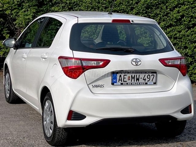 TOYOTA YARIS 1.5 Dual VVT-iE Active City Szervizk.!33.498km!1.Tulaj!Kamera!Tempomat!Nagy kijelző!Gyári fény!