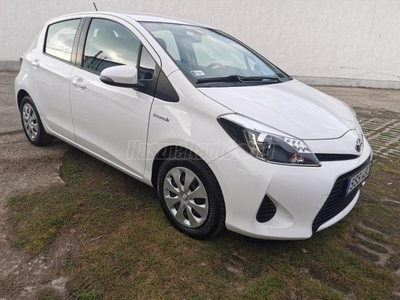 TOYOTA YARIS 1.5 HSD Active (Automata) Sérülésmentes+vezetett szervízkönyv!