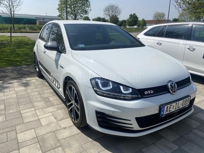 VOLKSWAGEN GOLF VII 2.0 GTD BMT Highline DSG.Tempomat.Navi.Friss nagyszerviz!