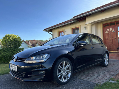 VOLKSWAGEN GOLF VII 2.0 TDI Highline