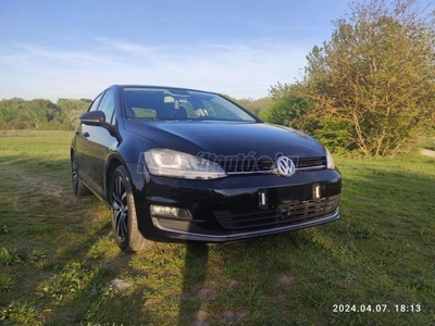 VOLKSWAGEN GOLF VII 2.0 TDI Highline