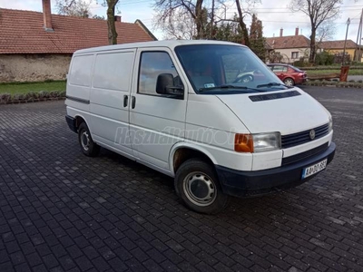 VOLKSWAGEN TRANSPORTER T4 1.9 70A 1H2 0 volt osztrák kőzutas auto kevés kmel