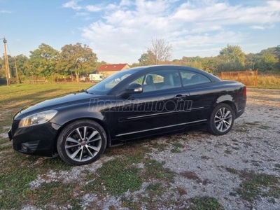 VOLVO C70 2.0 D [D3] Momentum Geartronic