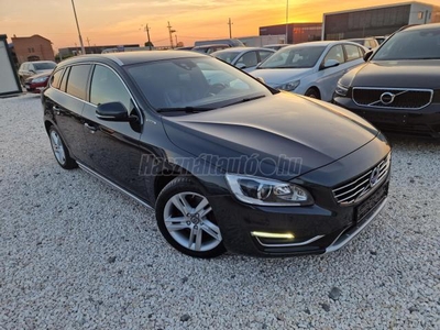 VOLVO V60 2.4 D [D6] PHEV AWD Summum Geartronic Szervizkönyv! Navigáció! Tempomat! City safety! Új klímakompresszor!