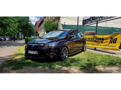 FORD FOCUS 1.6 Ambiente (Automata) Bézs bőrbelső.ülésfűtés.tempomat.19 os krómfelni.kétzonás digit klíma.parkradar