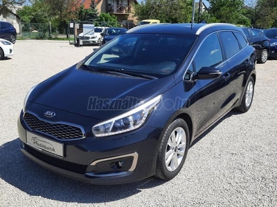 KIA CEE'D SW 1.6 CRDI EX Prémium FÉLBŐR-KAMERA-NAVI-LED-ÜLÉSFŰT-KORMÁNYFŰT-TEMPOMAT-RADAR