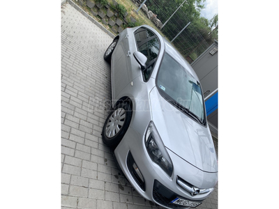 OPEL ASTRA J 1.6 Active