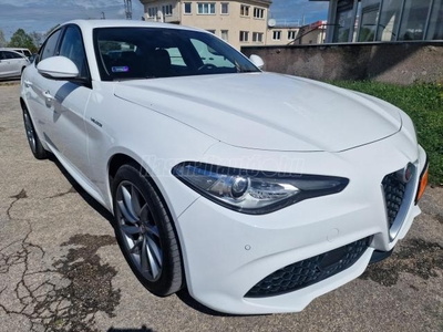 ALFA ROMEO GIULIA 2.0 Veloce Q4 (Automata) 2. VELOCE 280PS-ÜLÉS+KORMÁNYFŰTÉS-BARNA MEMORIÁS BŐRBELSŐ-VEZETETT SZERVÍZKÖNYV