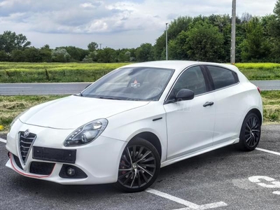 ALFA ROMEO GIULIETTA 1.4 TB Distinctive EU6 Qv-Line/Xenon/Alcantara