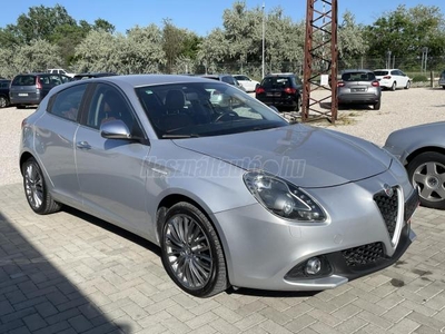 ALFA ROMEO GIULIETTA 2.0 JTDM Distinctive TCT DUPLA DIGIT KLÍMA.TEMPOMAT.XENON