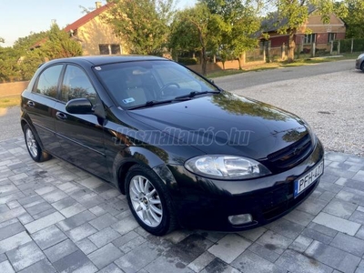 CHEVROLET LACETTI 1.8 16V Platinum