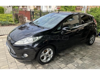 FORD FIESTA 1.25 Titanium Gyári fényezés. szervizelve. 4 új gumi