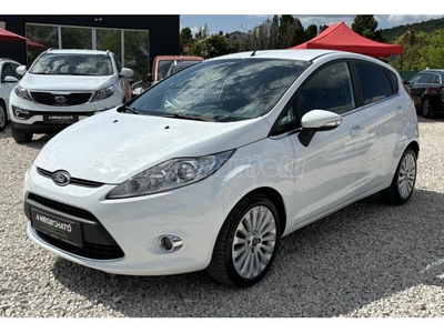 FORD FIESTA 1.4 Titanium Friss szerviz. Tolatóradar. Alufelni