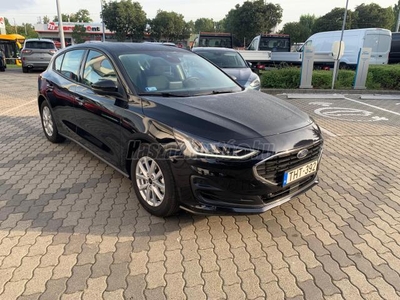 FORD FOCUS 1.0 EcoBoost mHEV Connected Magyarországi. szervízkönyv. ÁFÁ-s