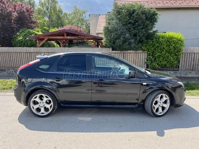 FORD FOCUS 2.0 TDCi Ghia DPF ST SPORT CSOMAG! Hideg dupla klíma! Pioneer multi hifi! Ülésfűtés! 18