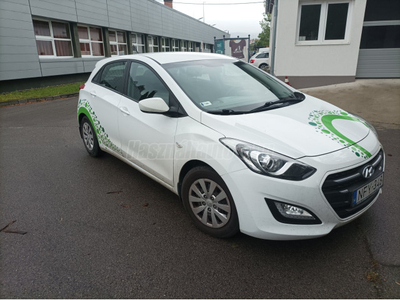 HYUNDAI I30 1.6 MPi Comfort (Automata)