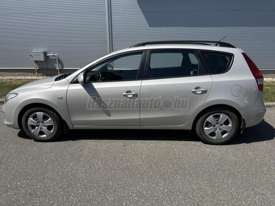 HYUNDAI I30 i30u CW 1.6 CRDi HP Comfort