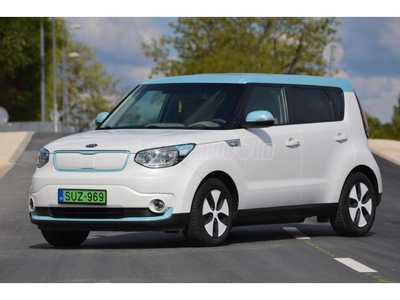 KIA SOUL EV CVT Gyönyörű állapot/Navi/Bi-Led/Carplay/Téli-nyári/Üfűt/Kormfűt/Temp