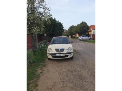 LANCIA YPSILON 1.3 JTD Argento