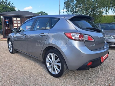 MAZDA 3 Sport 1.6 Takumi 120.000.Km! Holttér-figyelő! Ülésfűtés! Tempomat! Téli-nyári szett! Frissen szer