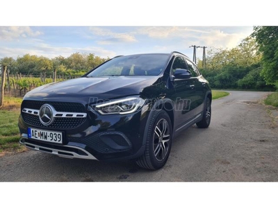 MERCEDES-BENZ GLA 200 d 8G-DCT