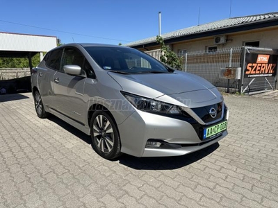 NISSAN LEAF N-Connecta 40kWh (Automata) Sz.könyv/Navi/Keyless/Ülés és kormányfűtés/35e KM