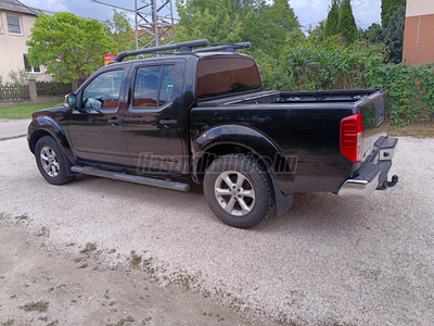 NISSAN NAVARA 4WD Double 2.5D SE (Automata)