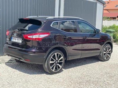 NISSAN QASHQAI 1.6 dCi Tekna Xtronic EURO6 AUTÓMATA. 360 KAMERA. PANO.TETŐ. ÜL.FŰTÉS.HOLTTÉR F.ALKANTARA