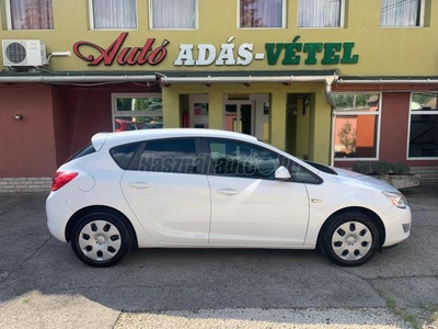 OPEL ASTRA J 1.4 Enjoy GYÁRI KERÉKPÁRTARTÓS