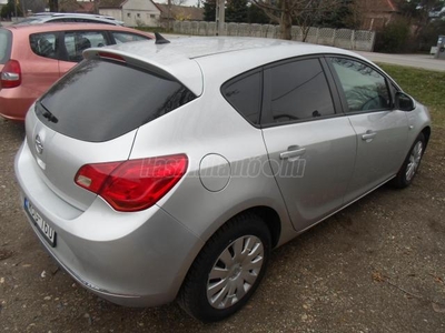 OPEL ASTRA J 1.6 Drive 115560 KM. SZERVIZK.TEMPOMAT.KLÍMA. NAGY MULTI FEJEGYSÉG+NYÁRI GUMIK