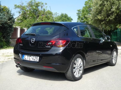 OPEL ASTRA J 1.6 T Cosmo MAGYARORSZÁGI. SZERVIZKÖNYVES!