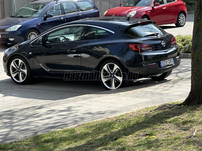 OPEL ASTRA J GTC 1.6 T Sport