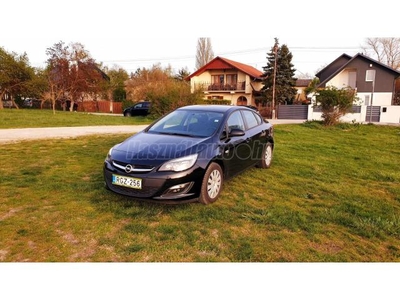 OPEL ASTRA J Sedan 1.4 T Enjoy / Sérülésmentes / Szalonállapot / Garantált 21 ezer km! / Mo.-i / Első tulaj