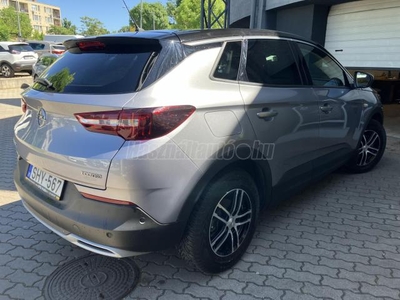 OPEL GRANDLAND X 1.2 T Design Line Magyar. Szervizkönyv. Digitklíma. Ülésfűtés. Kamera.Téli-Nyári kerekekkel