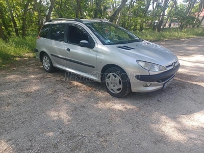 PEUGEOT 206 1.4 16V Premium