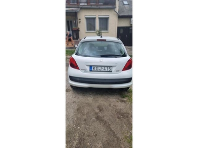 PEUGEOT 207 1.4 16V Trendy