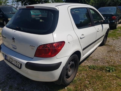 PEUGEOT 307 1.6 HDi Supreme