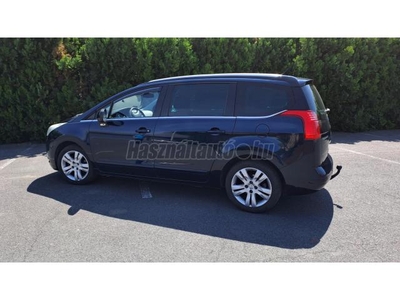 PEUGEOT 5008 1.6 THP Premium EURO5